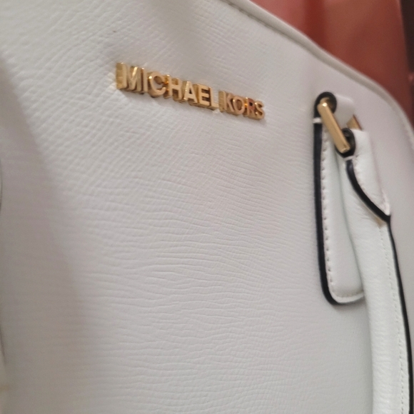 Optic White Michael Kors Reese Satchel - Picture 7 of 9